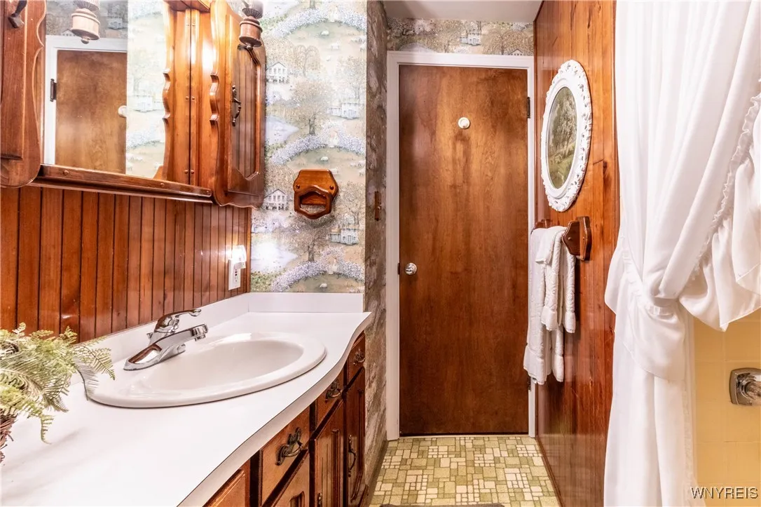 214 Pickford Avenue, Tonawanda, New York 14223, Tonawanda, New York 14223, 4 Bedrooms Bedrooms, 9 Rooms Rooms,1 BathroomBathrooms,Residential,For Sale,214 Pickford Avenue, Tonawanda, New York 14223,0,B1643250