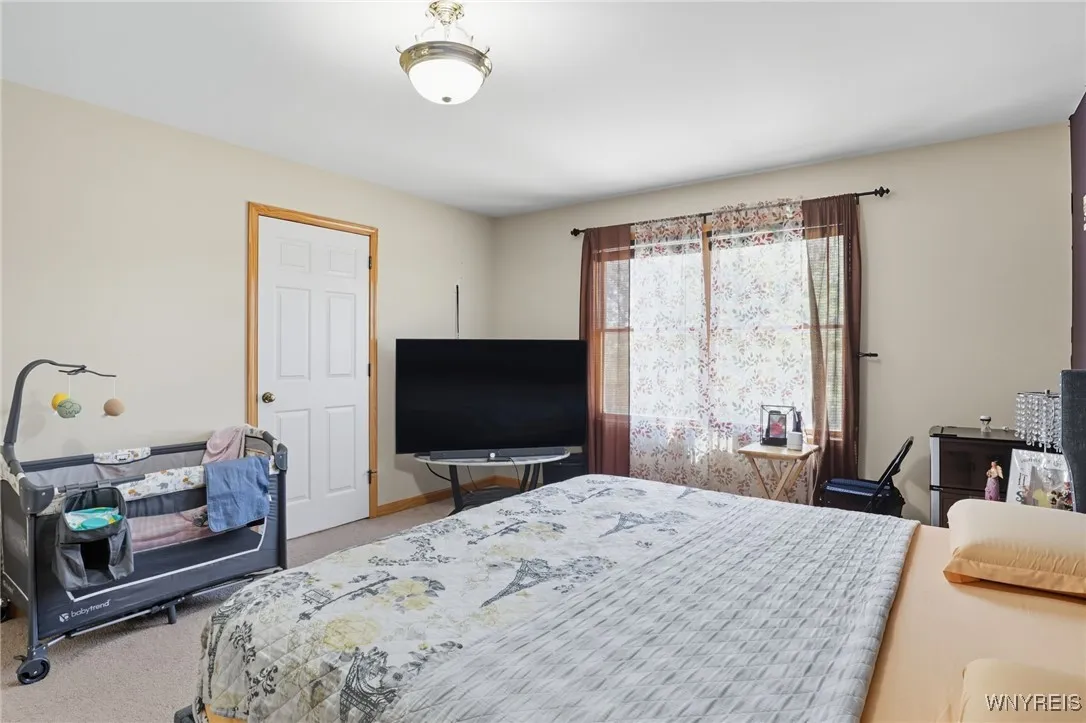 111 Caldwell Drive, West Seneca, New York 14224, West Seneca, New York 14224, 4 Bedrooms Bedrooms, 10 Rooms Rooms,2 BathroomsBathrooms,Residential,For Sale,111 Caldwell Drive, West Seneca, New York 14224,0,B1641637