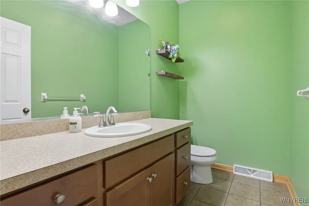 111 Caldwell Drive, West Seneca, New York 14224, West Seneca, New York 14224, 4 Bedrooms Bedrooms, 10 Rooms Rooms,2 BathroomsBathrooms,Residential,For Sale,111 Caldwell Drive, West Seneca, New York 14224,0,B1641637