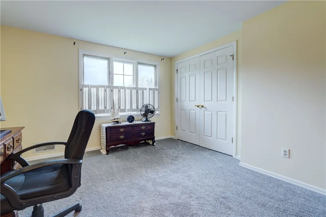 2 Foxpointe Circle, Perinton, New York 14450, Perinton, New York 14450, 4 Bedrooms Bedrooms, 8 Rooms Rooms,2 BathroomsBathrooms,Residential,For Sale,2 Foxpointe Circle, Perinton, New York 14450,0,R1643015
