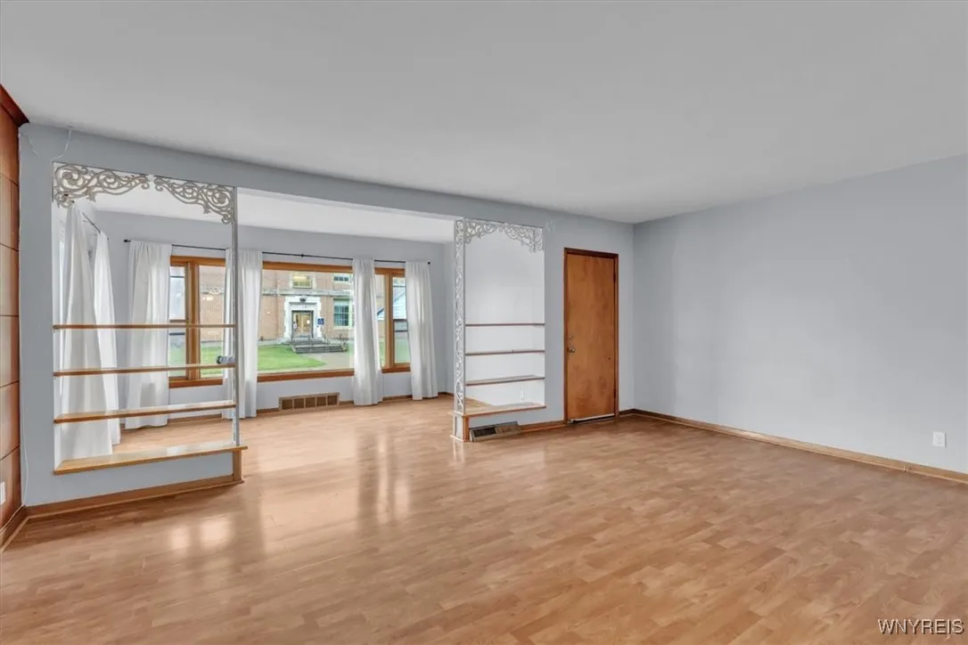 131 Tacoma Avenue, Buffalo, New York 14216, Buffalo, New York 14216, 6 Bedrooms Bedrooms, ,2 BathroomsBathrooms,Residential,For Sale,131 Tacoma Avenue, Buffalo, New York 14216,0,B1643231