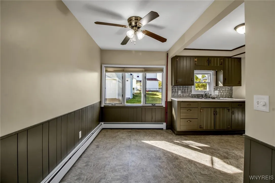 372 Tremont Avenue, Tonawanda, New York 14217, Tonawanda, New York 14217, 3 Bedrooms Bedrooms, 6 Rooms Rooms,1 BathroomBathrooms,Residential,For Sale,372 Tremont Avenue, Tonawanda, New York 14217,0,B1642979