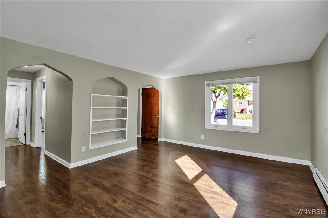 372 Tremont Avenue, Tonawanda, New York 14217, Tonawanda, New York 14217, 3 Bedrooms Bedrooms, 6 Rooms Rooms,1 BathroomBathrooms,Residential,For Sale,372 Tremont Avenue, Tonawanda, New York 14217,0,B1642979