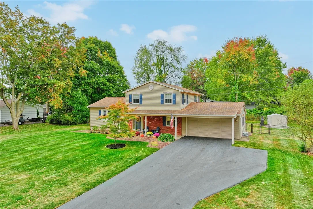 1127 Brooktree Lane, Webster, New York 14580, Webster, New York 14580, 4 Bedrooms Bedrooms, 8 Rooms Rooms,1 BathroomBathrooms,Residential,For Sale,1127 Brooktree Lane, Webster, New York 14580,0,R1642636