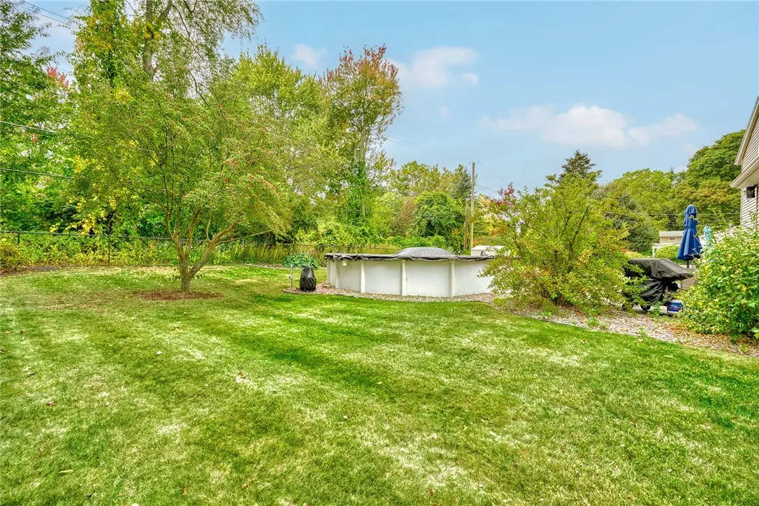 1127 Brooktree Lane, Webster, New York 14580, Webster, New York 14580, 4 Bedrooms Bedrooms, 8 Rooms Rooms,1 BathroomBathrooms,Residential,For Sale,1127 Brooktree Lane, Webster, New York 14580,0,R1642636