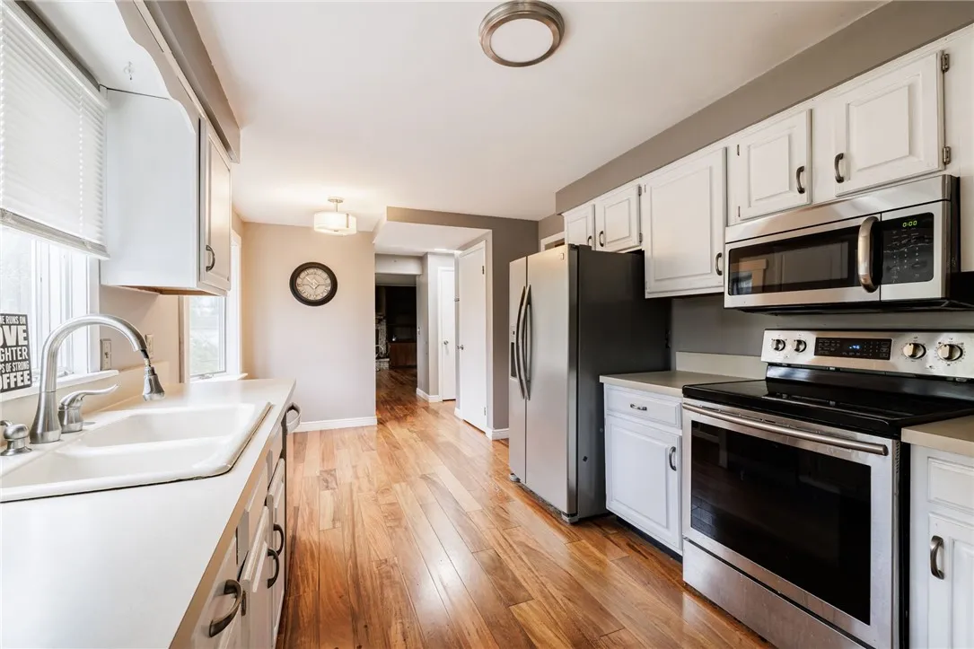 3 Sunny Slope Drive, Parma, New York 14468, Parma, New York 14468, 3 Bedrooms Bedrooms, 8 Rooms Rooms,1 BathroomBathrooms,Residential,For Sale,3 Sunny Slope Drive, Parma, New York 14468,0,R1642055