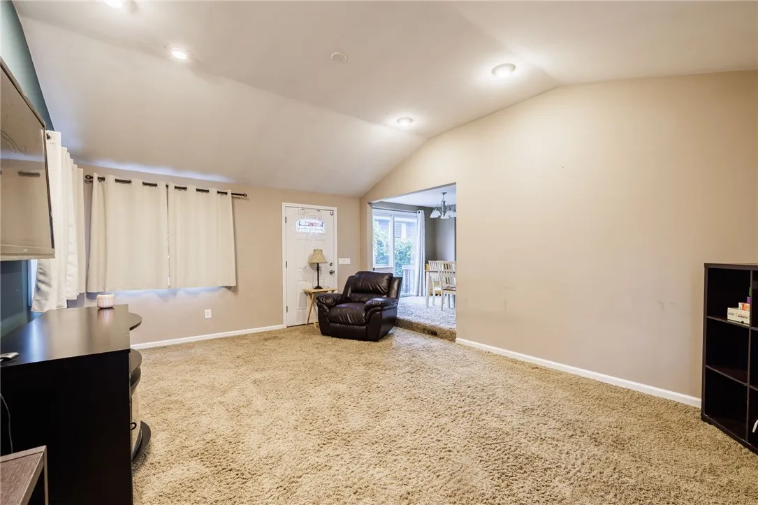 3 Sunny Slope Drive, Parma, New York 14468, Parma, New York 14468, 3 Bedrooms Bedrooms, 8 Rooms Rooms,1 BathroomBathrooms,Residential,For Sale,3 Sunny Slope Drive, Parma, New York 14468,0,R1642055