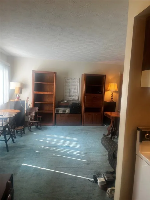 27 Colonial Parkway A, Pittsford, New York 14534, Pittsford, New York 14534, 1 Bedroom Bedrooms, 5 Rooms Rooms,1 BathroomBathrooms,Residential,For Sale,27 Colonial Parkway A, Pittsford, New York 14534,0,R1643362