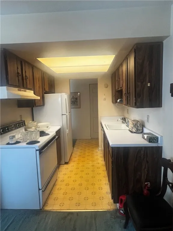 27 Colonial Parkway A, Pittsford, New York 14534, Pittsford, New York 14534, 1 Bedroom Bedrooms, 5 Rooms Rooms,1 BathroomBathrooms,Residential,For Sale,27 Colonial Parkway A, Pittsford, New York 14534,0,R1643362