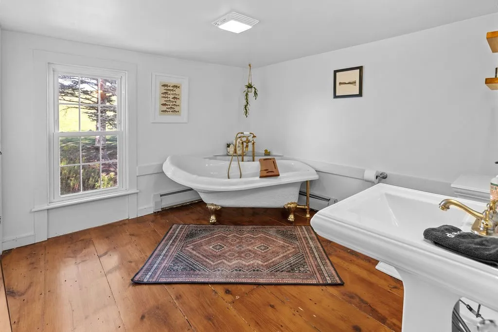 15737 County Highway 18, Stamford, New York 13788, Stamford, New York 13788, 4 Bedrooms Bedrooms, 9 Rooms Rooms,2 BathroomsBathrooms,Residential,For Sale,15737 County Highway 18, Stamford, New York 13788,0,R1643321