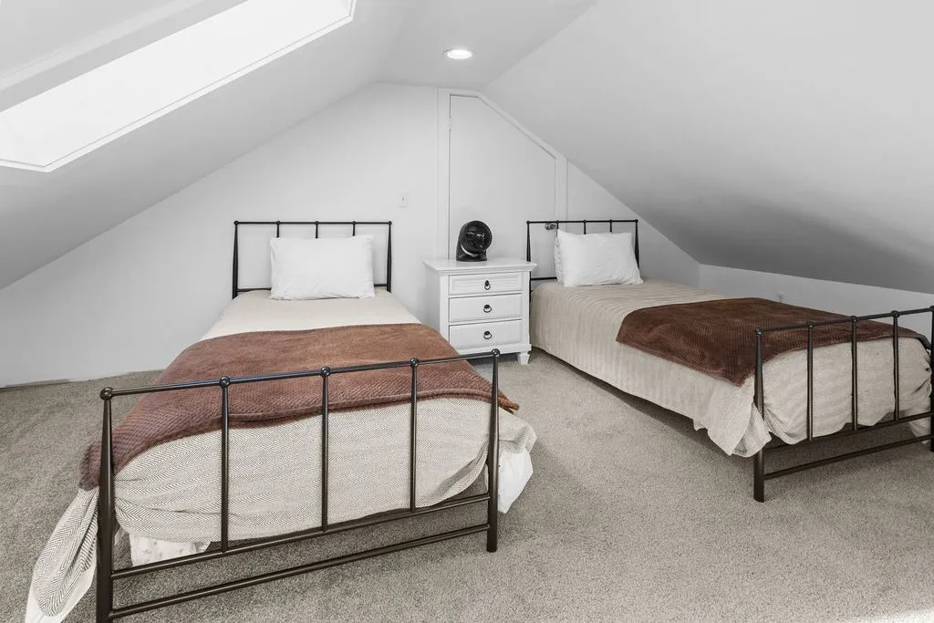 15737 County Highway 18, Stamford, New York 13788, Stamford, New York 13788, 4 Bedrooms Bedrooms, 9 Rooms Rooms,2 BathroomsBathrooms,Residential,For Sale,15737 County Highway 18, Stamford, New York 13788,0,R1643321