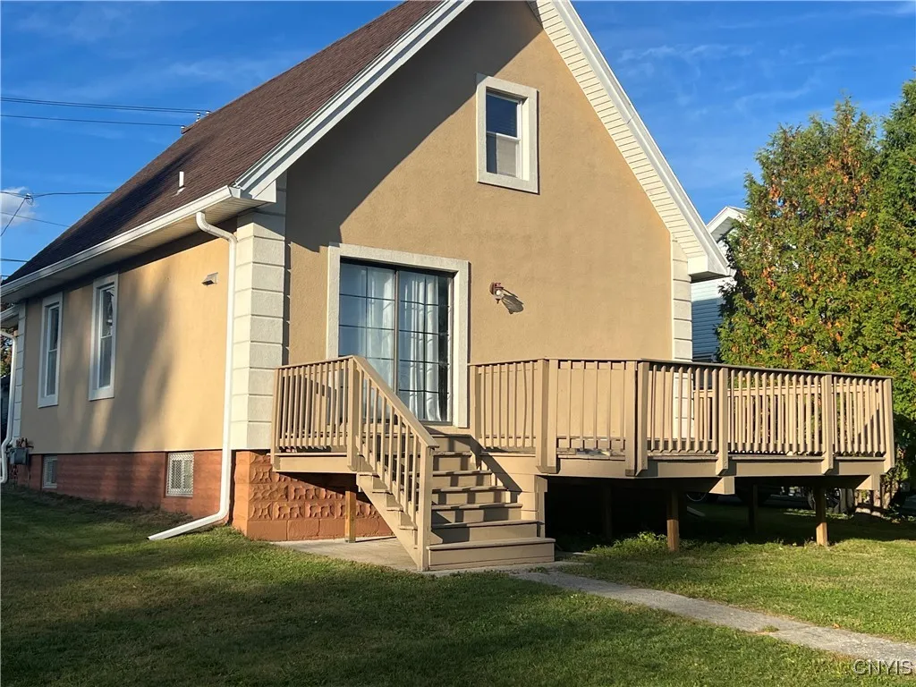 1413 Old Burrstone Road, Utica, New York 13502, Utica, New York 13502, 3 Bedrooms Bedrooms, 6 Rooms Rooms,1 BathroomBathrooms,Residential,For Sale,1413 Old Burrstone Road, Utica, New York 13502,0,S1643287