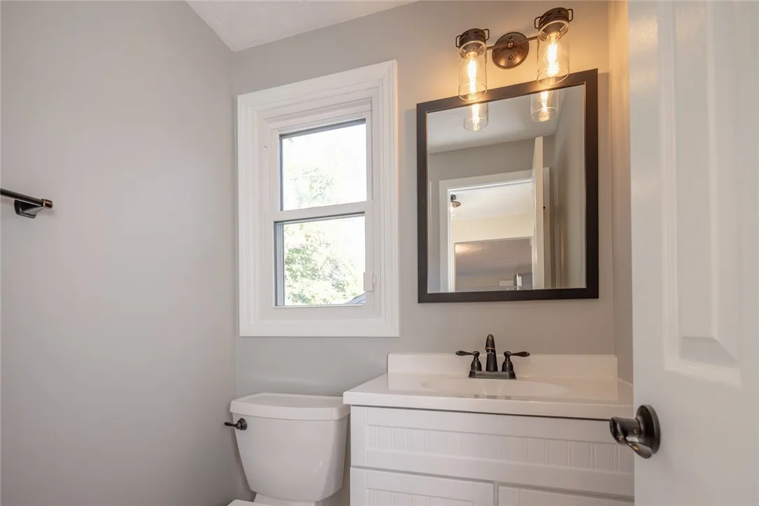 63 Brandon Circle, Greece, New York 14612, Greece, New York 14612, 3 Bedrooms Bedrooms, 7 Rooms Rooms,2 BathroomsBathrooms,Residential,For Sale,63 Brandon Circle, Greece, New York 14612,0,R1643473