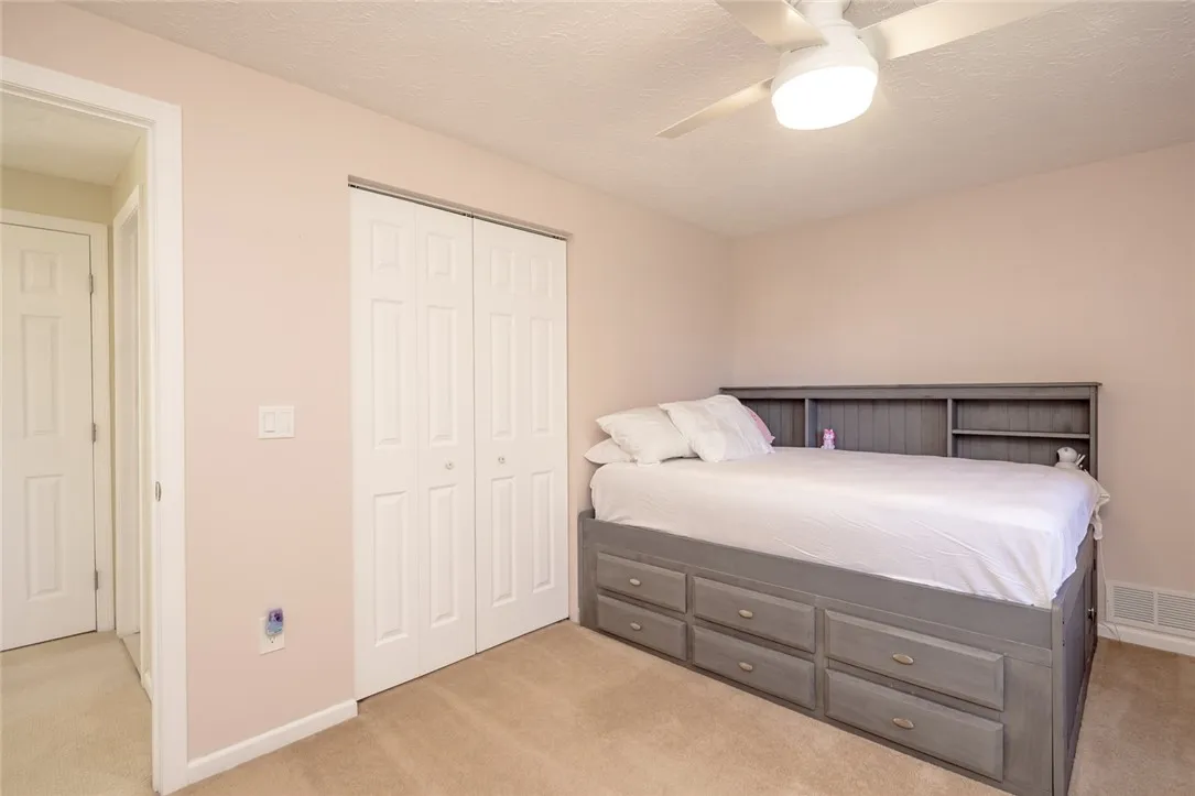 63 Brandon Circle, Greece, New York 14612, Greece, New York 14612, 3 Bedrooms Bedrooms, 7 Rooms Rooms,2 BathroomsBathrooms,Residential,For Sale,63 Brandon Circle, Greece, New York 14612,0,R1643473