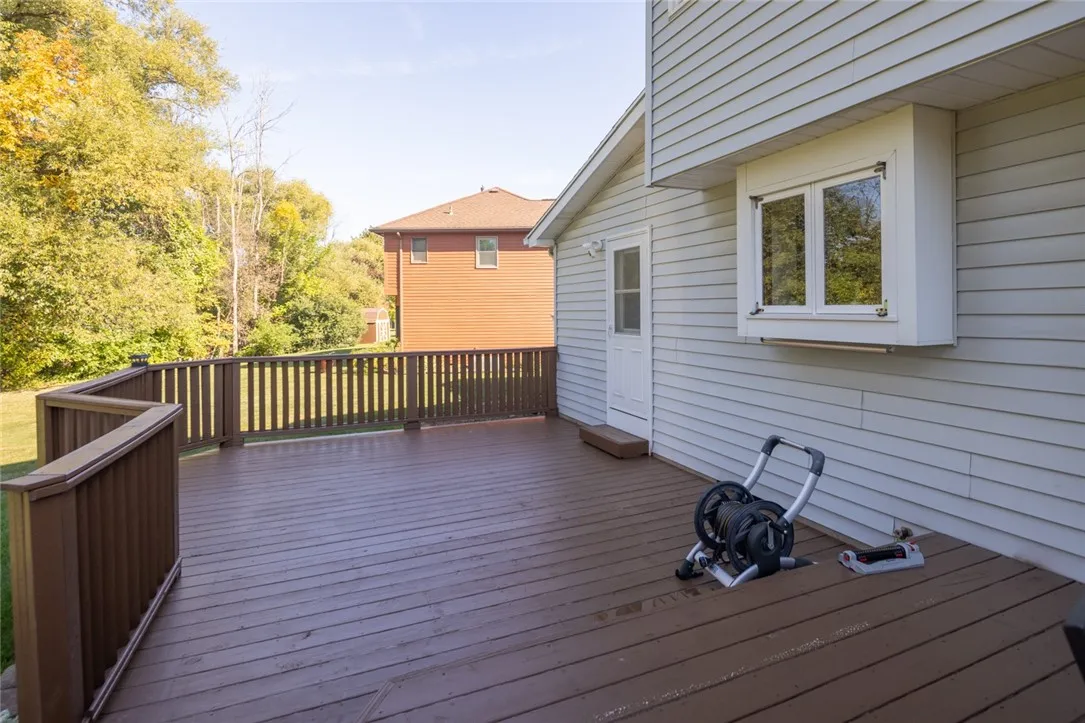 63 Brandon Circle, Greece, New York 14612, Greece, New York 14612, 3 Bedrooms Bedrooms, 7 Rooms Rooms,2 BathroomsBathrooms,Residential,For Sale,63 Brandon Circle, Greece, New York 14612,0,R1643473