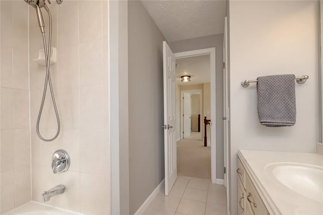 63 Brandon Circle, Greece, New York 14612, Greece, New York 14612, 3 Bedrooms Bedrooms, 7 Rooms Rooms,2 BathroomsBathrooms,Residential,For Sale,63 Brandon Circle, Greece, New York 14612,0,R1643473