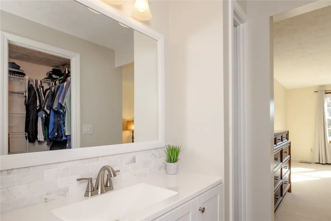 63 Brandon Circle, Greece, New York 14612, Greece, New York 14612, 3 Bedrooms Bedrooms, 7 Rooms Rooms,2 BathroomsBathrooms,Residential,For Sale,63 Brandon Circle, Greece, New York 14612,0,R1643473