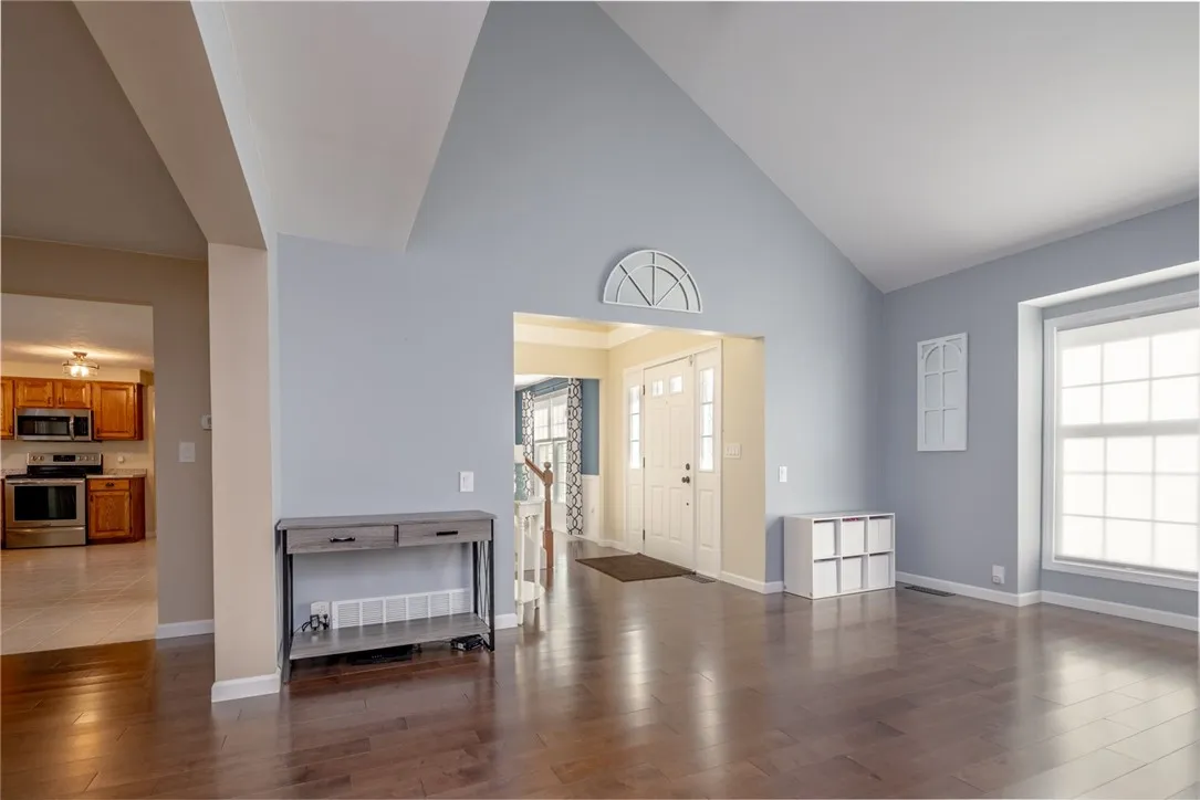 63 Brandon Circle, Greece, New York 14612, Greece, New York 14612, 3 Bedrooms Bedrooms, 7 Rooms Rooms,2 BathroomsBathrooms,Residential,For Sale,63 Brandon Circle, Greece, New York 14612,0,R1643473