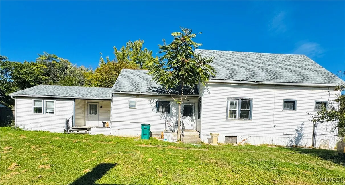 236 Davey Street, Buffalo, New York 14206, Buffalo, New York 14206, 4 Bedrooms Bedrooms, 7 Rooms Rooms,2 BathroomsBathrooms,Residential,For Sale,236 Davey Street, Buffalo, New York 14206,0,B1643559