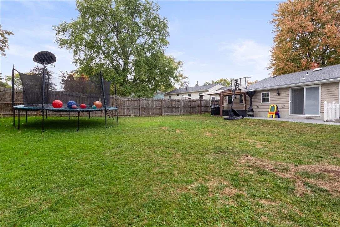 33 Bennett Street, Geneva City, New York 14456, Geneva City, New York 14456, 3 Bedrooms Bedrooms, 10 Rooms Rooms,3 BathroomsBathrooms,Residential,For Sale,33 Bennett Street, Geneva City, New York 14456,0,R1643248