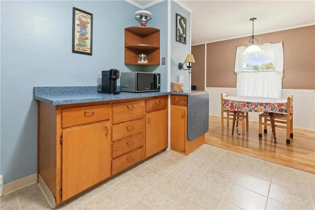 33 Bennett Street, Geneva City, New York 14456, Geneva City, New York 14456, 3 Bedrooms Bedrooms, 10 Rooms Rooms,3 BathroomsBathrooms,Residential,For Sale,33 Bennett Street, Geneva City, New York 14456,0,R1643248