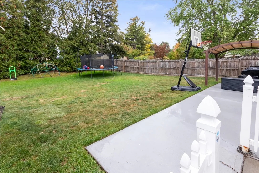 33 Bennett Street, Geneva City, New York 14456, Geneva City, New York 14456, 3 Bedrooms Bedrooms, 10 Rooms Rooms,3 BathroomsBathrooms,Residential,For Sale,33 Bennett Street, Geneva City, New York 14456,0,R1643248