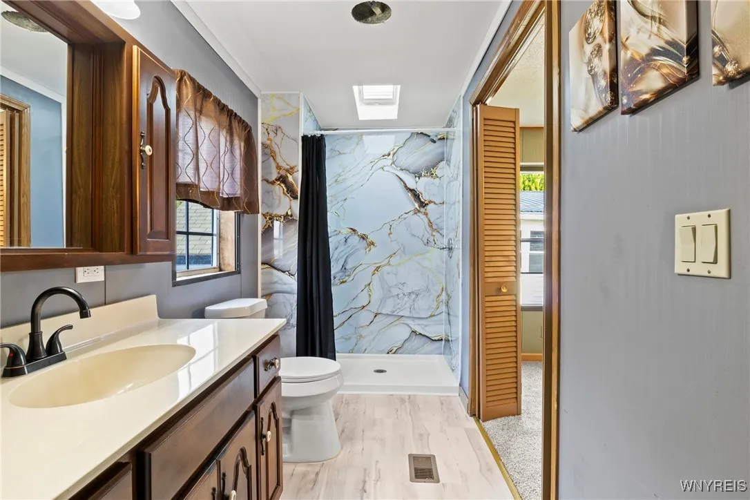 1045 Fernwood Avenue, Lockport Town, New York 1409, Lockport Town, New York 14094, 2 Bedrooms Bedrooms, 8 Rooms Rooms,2 BathroomsBathrooms,Residential,For Sale,1045 Fernwood Avenue, Lockport Town, New York 1409,0,B1643188