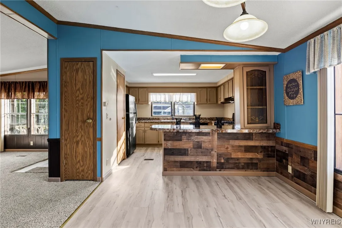 1045 Fernwood Avenue, Lockport Town, New York 1409, Lockport Town, New York 14094, 2 Bedrooms Bedrooms, 8 Rooms Rooms,2 BathroomsBathrooms,Residential,For Sale,1045 Fernwood Avenue, Lockport Town, New York 1409,0,B1643188