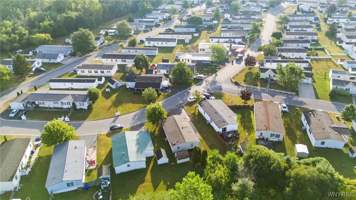 1045 Fernwood Avenue, Lockport Town, New York 1409, Lockport Town, New York 14094, 2 Bedrooms Bedrooms, 8 Rooms Rooms,2 BathroomsBathrooms,Residential,For Sale,1045 Fernwood Avenue, Lockport Town, New York 1409,0,B1643188