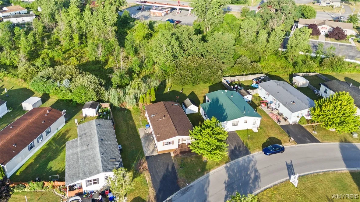 1045 Fernwood Avenue, Lockport Town, New York 1409, Lockport Town, New York 14094, 2 Bedrooms Bedrooms, 8 Rooms Rooms,2 BathroomsBathrooms,Residential,For Sale,1045 Fernwood Avenue, Lockport Town, New York 1409,0,B1643188