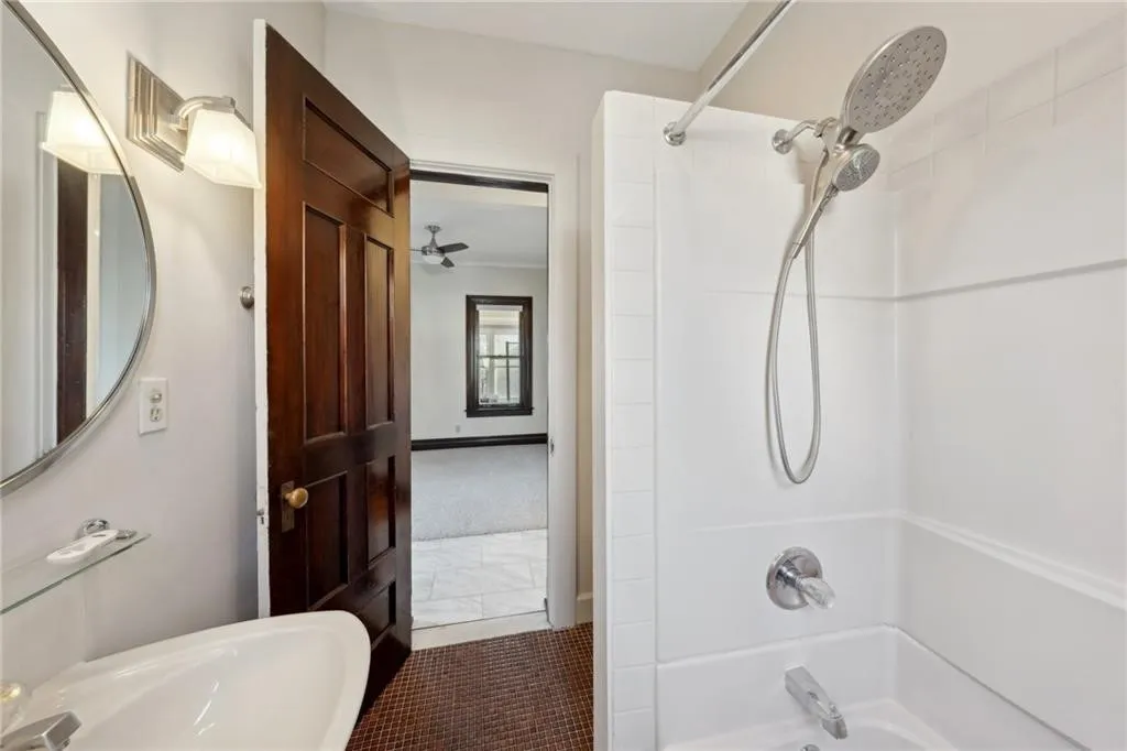 1108 Lake Avenue, Rochester, New York 14613, Rochester, New York 14613, 1 Bedroom Bedrooms, 4 Rooms Rooms,1 BathroomBathrooms,Residential Lease,For Rent,1108 Lake Avenue, Rochester, New York 14613,0,R1641856