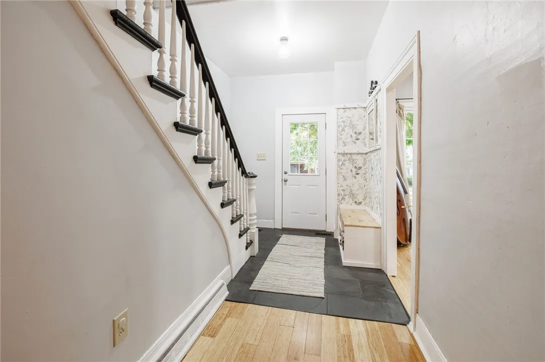 18 Monroe Street, Mendon, New York 14472, Mendon, New York 14472, 4 Bedrooms Bedrooms, 7 Rooms Rooms,2 BathroomsBathrooms,Residential,For Sale,18 Monroe Street, Mendon, New York 14472,0,R1641277