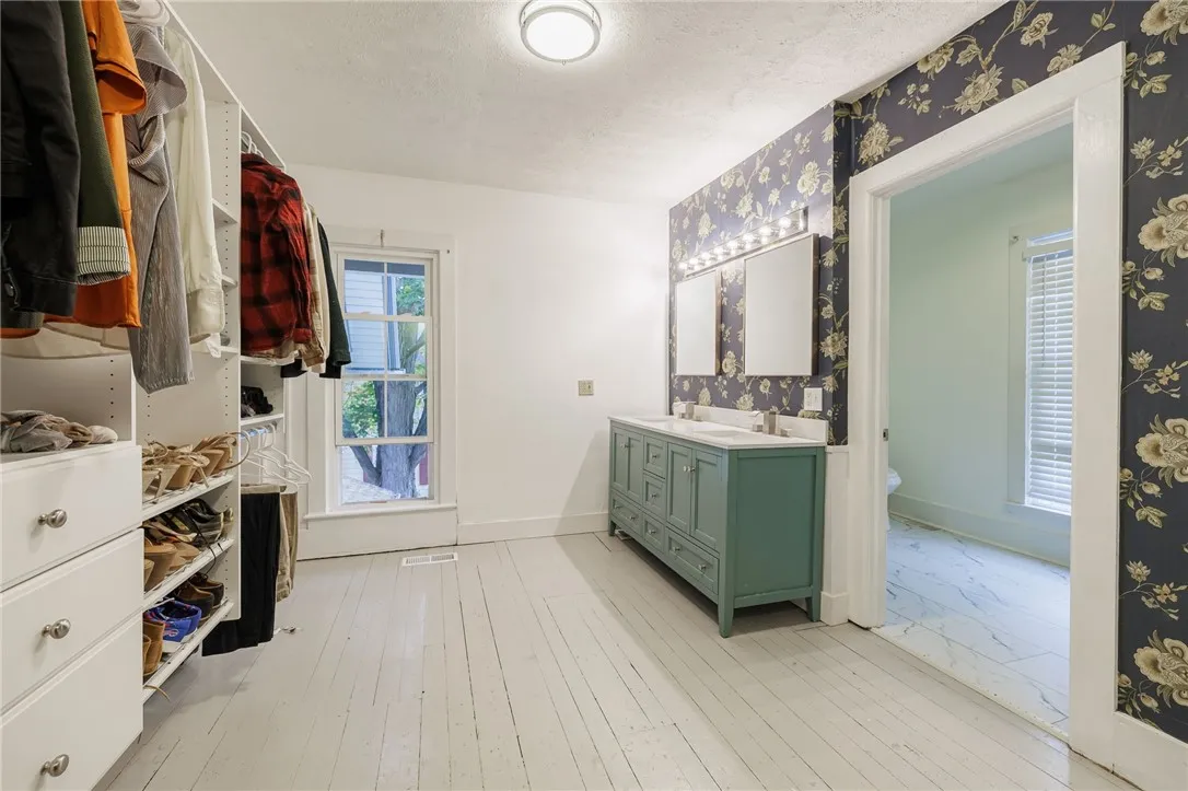 18 Monroe Street, Mendon, New York 14472, Mendon, New York 14472, 4 Bedrooms Bedrooms, 7 Rooms Rooms,2 BathroomsBathrooms,Residential,For Sale,18 Monroe Street, Mendon, New York 14472,0,R1641277