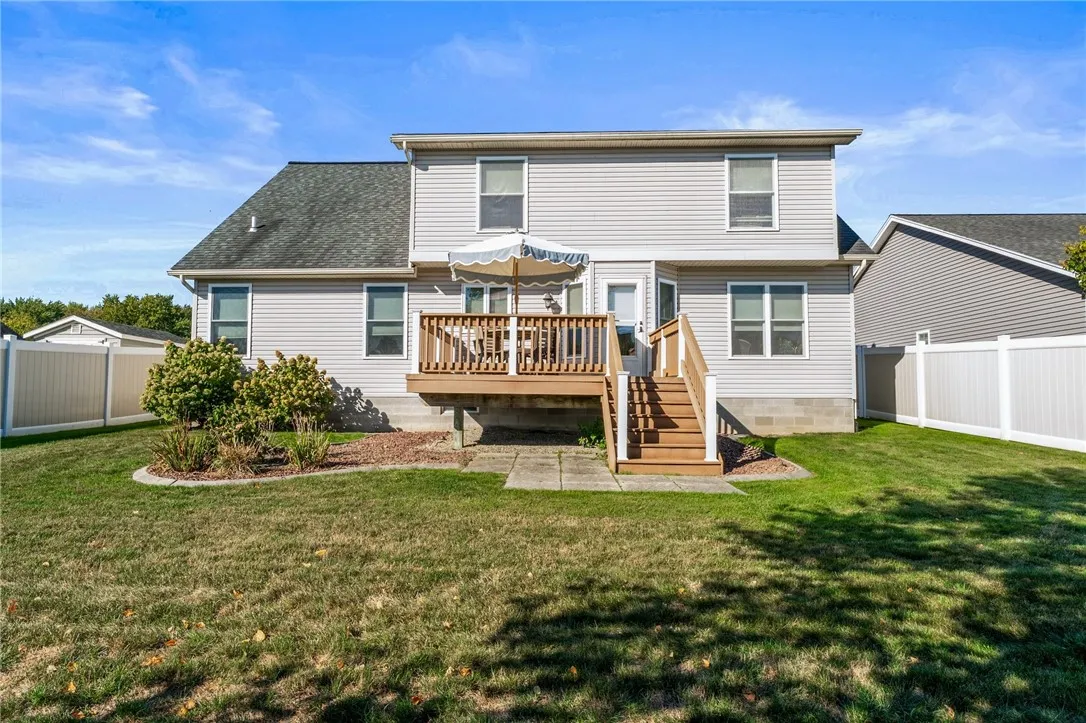98 Pollet Place, Greece, New York 14626, Greece, New York 14626, 3 Bedrooms Bedrooms, 6 Rooms Rooms,2 BathroomsBathrooms,Residential,For Sale,98 Pollet Place, Greece, New York 14626,0,R1641459