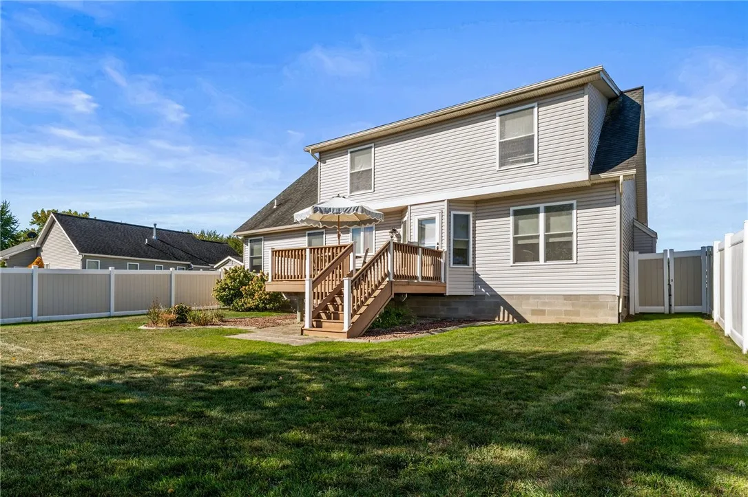 98 Pollet Place, Greece, New York 14626, Greece, New York 14626, 3 Bedrooms Bedrooms, 6 Rooms Rooms,2 BathroomsBathrooms,Residential,For Sale,98 Pollet Place, Greece, New York 14626,0,R1641459