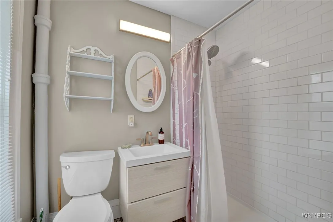 21 Elizabeth Street, Ellicottville, New York 14731, Ellicottville, New York 14731, 2 Bedrooms Bedrooms, 8 Rooms Rooms,2 BathroomsBathrooms,Residential,For Sale,21 Elizabeth Street, Ellicottville, New York 14731,0,B1642155