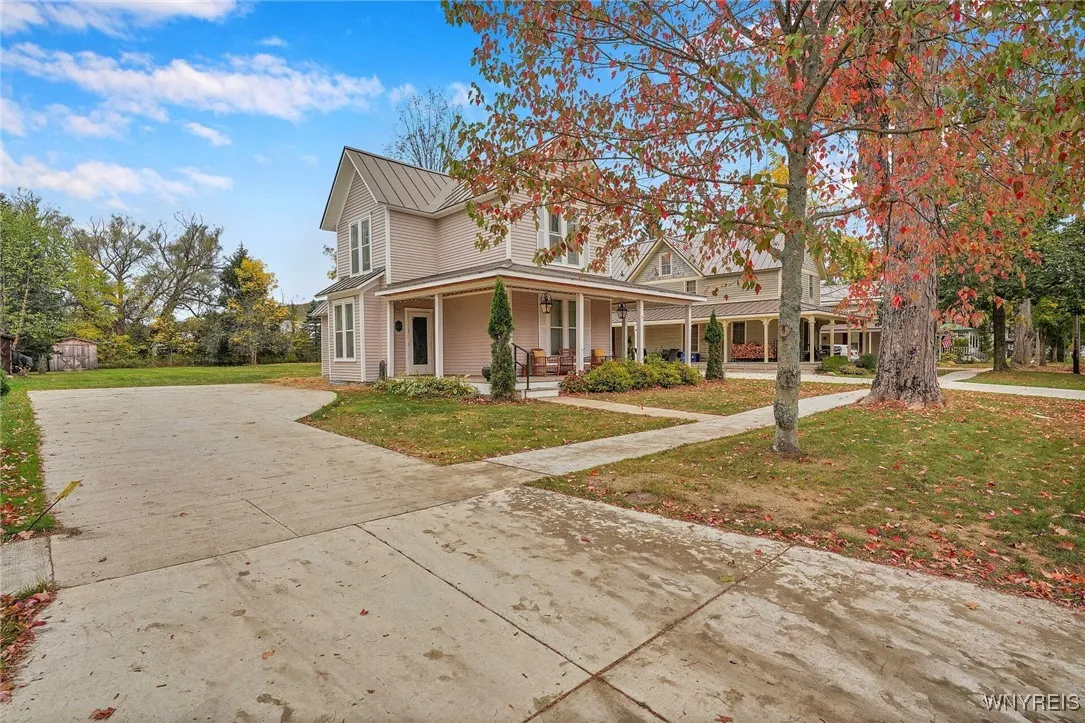 21 Elizabeth Street, Ellicottville, New York 14731, Ellicottville, New York 14731, 2 Bedrooms Bedrooms, 8 Rooms Rooms,2 BathroomsBathrooms,Residential,For Sale,21 Elizabeth Street, Ellicottville, New York 14731,0,B1642155