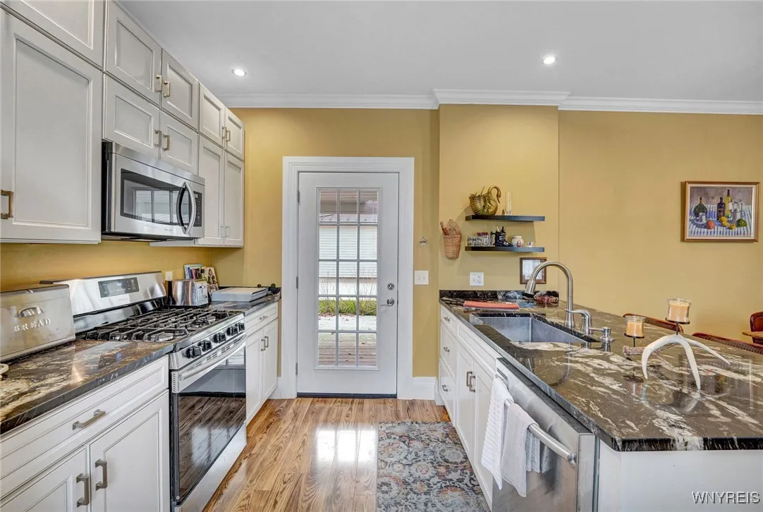 21 Elizabeth Street, Ellicottville, New York 14731, Ellicottville, New York 14731, 2 Bedrooms Bedrooms, 8 Rooms Rooms,2 BathroomsBathrooms,Residential,For Sale,21 Elizabeth Street, Ellicottville, New York 14731,0,B1642155