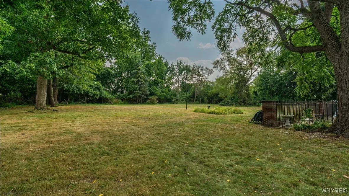 5773 Sheridan Drive, Amherst, New York 14221, Amherst, New York 14221, 5 Bedrooms Bedrooms, 9 Rooms Rooms,4 BathroomsBathrooms,Residential,For Sale,5773 Sheridan Drive, Amherst, New York 14221,0,B1643442