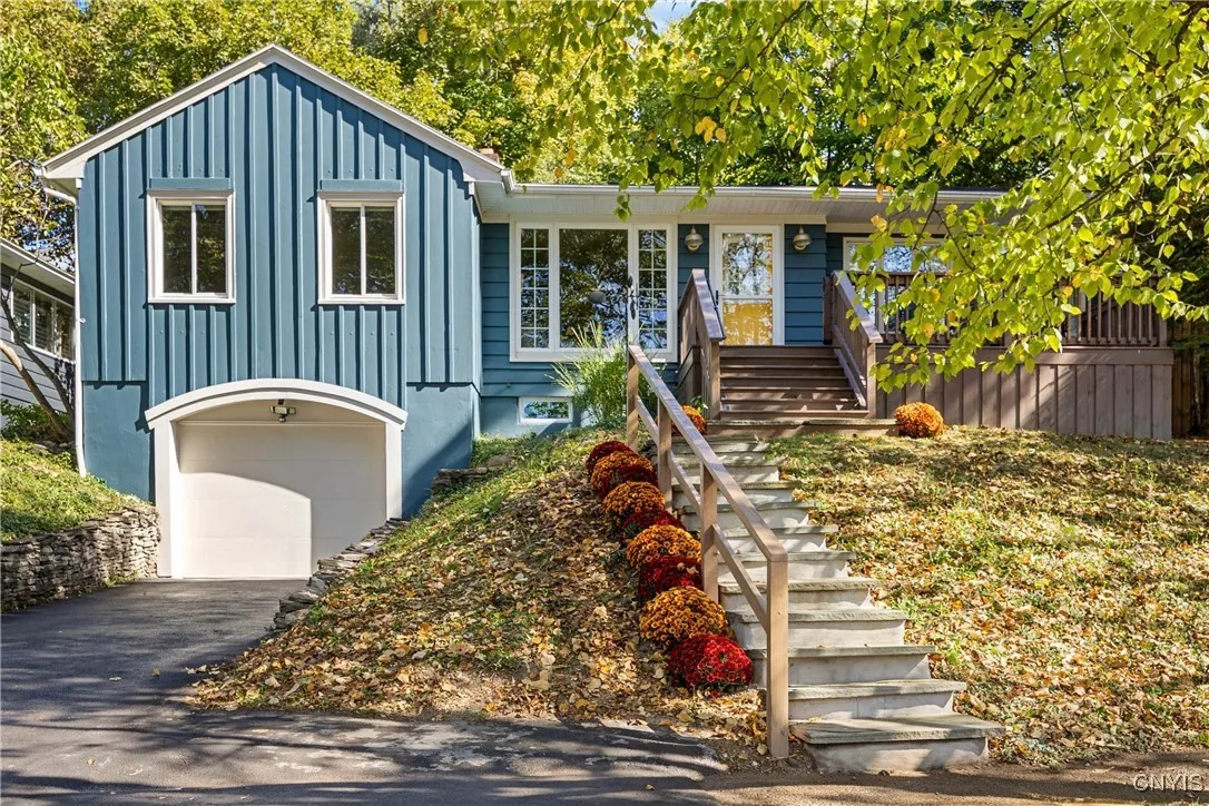 323 Barrington Road, Syracuse, New York 13214, Syracuse, New York 13214, 3 Bedrooms Bedrooms, 7 Rooms Rooms,1 BathroomBathrooms,Residential,For Sale,323 Barrington Road, Syracuse, New York 13214,0,S1642878