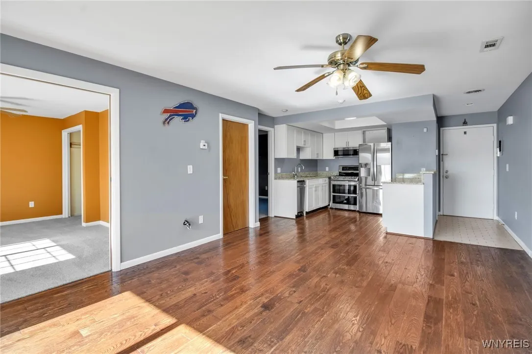 306 Sundown 3g, Amherst, New York 14221, Amherst, New York 14221, 2 Bedrooms Bedrooms, 4 Rooms Rooms,1 BathroomBathrooms,Residential,For Sale,306 Sundown 3g, Amherst, New York 14221,0,B1643520