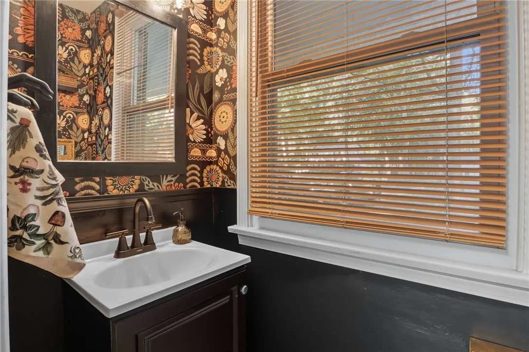 1228 Stockbridge Road, Webster, New York 14580, Webster, New York 14580, 4 Bedrooms Bedrooms, 10 Rooms Rooms,2 BathroomsBathrooms,Residential,Closed,1228 Stockbridge Road, Webster, New York 14580,0,R1643566