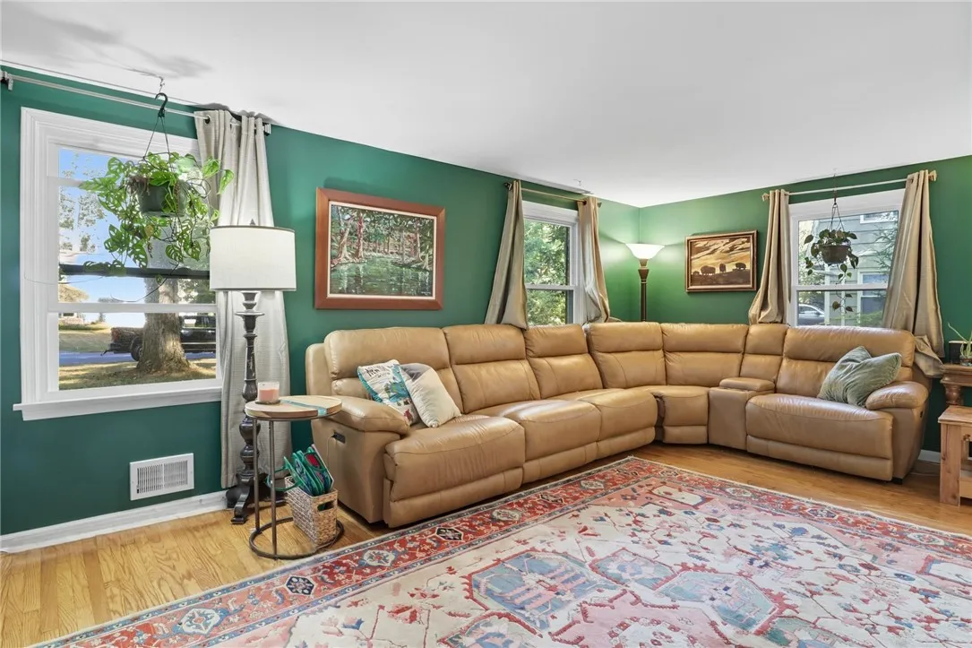 1228 Stockbridge Road, Webster, New York 14580, Webster, New York 14580, 4 Bedrooms Bedrooms, 10 Rooms Rooms,2 BathroomsBathrooms,Residential,Closed,1228 Stockbridge Road, Webster, New York 14580,0,R1643566