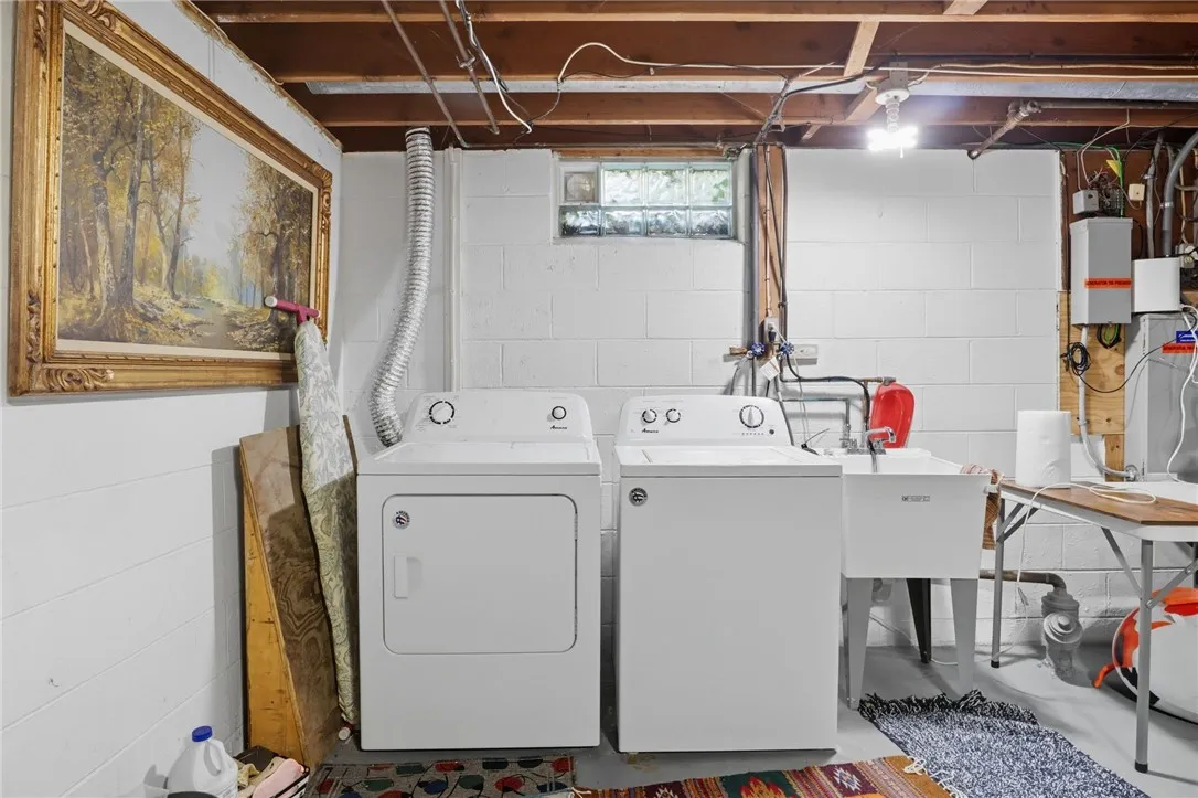 1228 Stockbridge Road, Webster, New York 14580, Webster, New York 14580, 4 Bedrooms Bedrooms, 10 Rooms Rooms,2 BathroomsBathrooms,Residential,Closed,1228 Stockbridge Road, Webster, New York 14580,0,R1643566