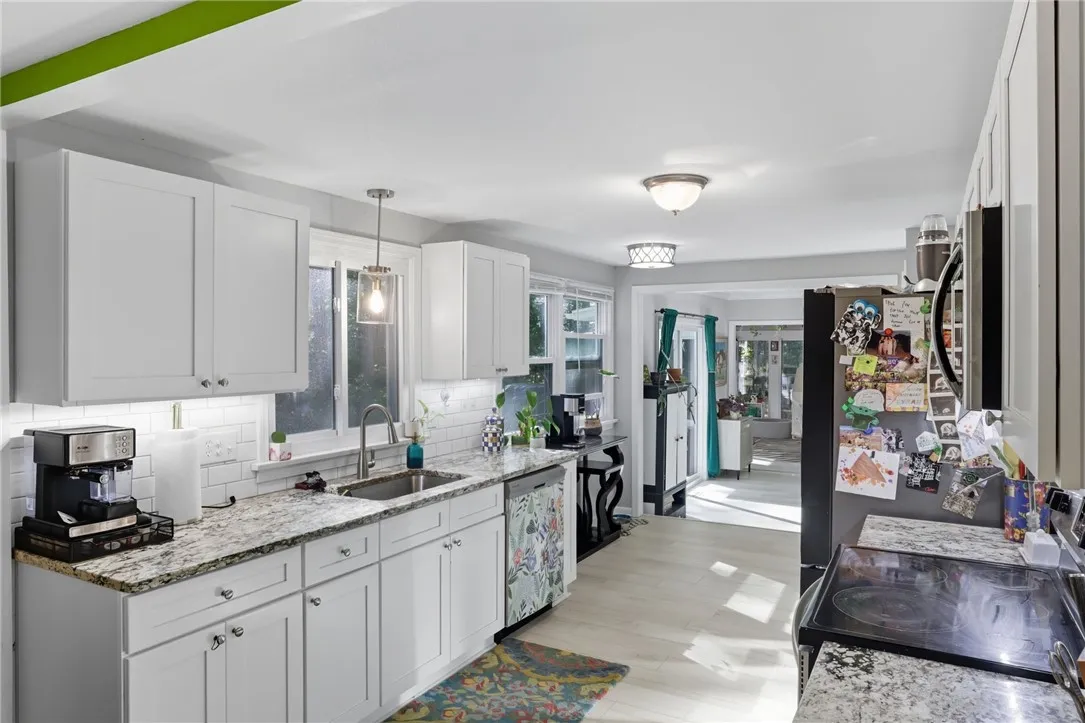 1228 Stockbridge Road, Webster, New York 14580, Webster, New York 14580, 4 Bedrooms Bedrooms, 10 Rooms Rooms,2 BathroomsBathrooms,Residential,Closed,1228 Stockbridge Road, Webster, New York 14580,0,R1643566