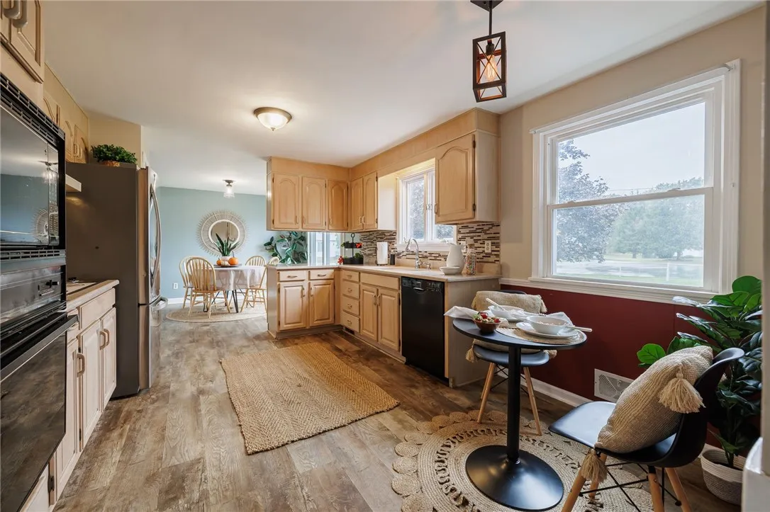 416 Lake Meadow Drive, Greece, New York 14612, Greece, New York 14612, 4 Bedrooms Bedrooms, 8 Rooms Rooms,1 BathroomBathrooms,Residential,For Sale,416 Lake Meadow Drive, Greece, New York 14612,0,R1634869