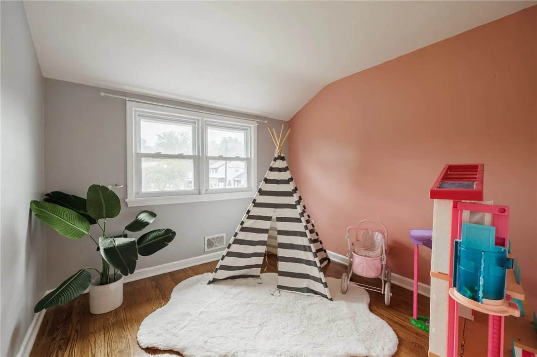 416 Lake Meadow Drive, Greece, New York 14612, Greece, New York 14612, 4 Bedrooms Bedrooms, 8 Rooms Rooms,1 BathroomBathrooms,Residential,For Sale,416 Lake Meadow Drive, Greece, New York 14612,0,R1634869