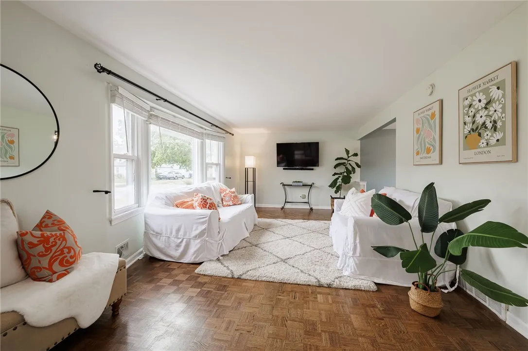 416 Lake Meadow Drive, Greece, New York 14612, Greece, New York 14612, 4 Bedrooms Bedrooms, 8 Rooms Rooms,1 BathroomBathrooms,Residential,For Sale,416 Lake Meadow Drive, Greece, New York 14612,0,R1634869
