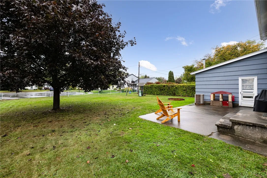 416 Lake Meadow Drive, Greece, New York 14612, Greece, New York 14612, 4 Bedrooms Bedrooms, 8 Rooms Rooms,1 BathroomBathrooms,Residential,For Sale,416 Lake Meadow Drive, Greece, New York 14612,0,R1634869