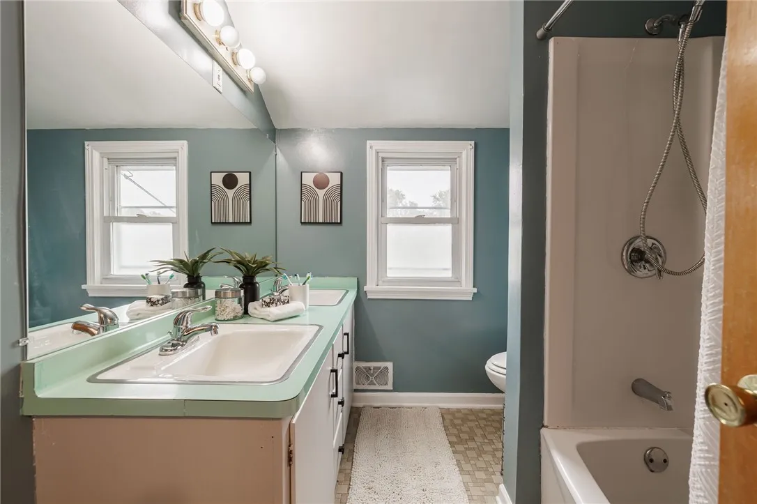 416 Lake Meadow Drive, Greece, New York 14612, Greece, New York 14612, 4 Bedrooms Bedrooms, 8 Rooms Rooms,1 BathroomBathrooms,Residential,For Sale,416 Lake Meadow Drive, Greece, New York 14612,0,R1634869